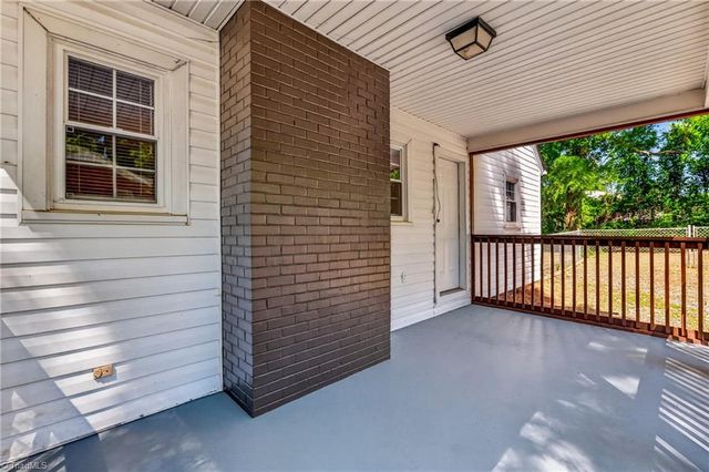 1118 Woodleigh Circle, Reidsville, NC 27320