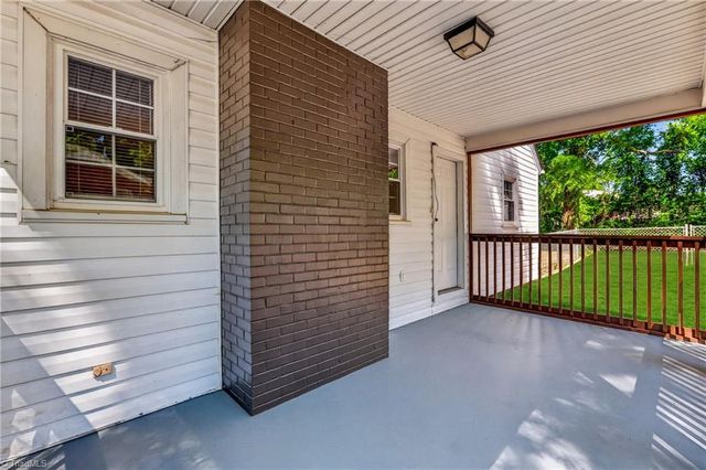 1118 Woodleigh Circle, Reidsville, NC 27320