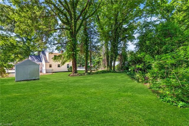 1118 Woodleigh Circle, Reidsville, NC 27320