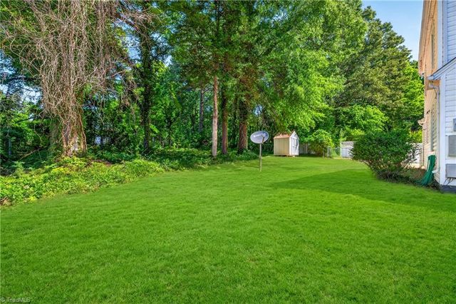 1118 Woodleigh Circle, Reidsville, NC 27320