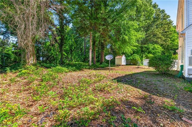 1118 Woodleigh Circle, Reidsville, NC 27320