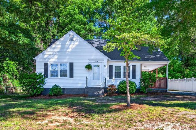 1118 Woodleigh Circle, Reidsville, NC 27320