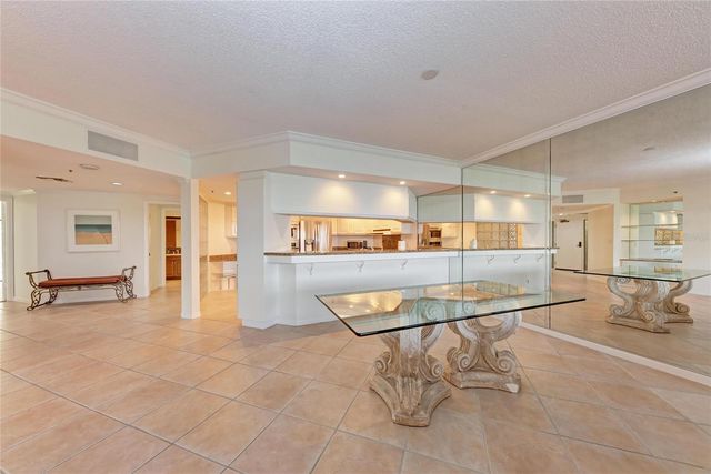 2120 HARBOURSIDE DRIVE 612, Longboat Key, FL 34228