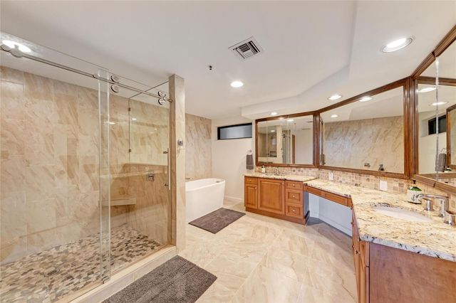 2120 HARBOURSIDE DRIVE 612, Longboat Key, FL 34228