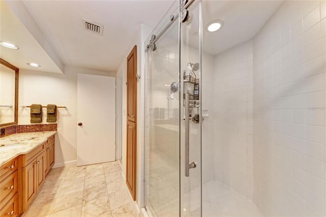 2120 HARBOURSIDE DRIVE 612, Longboat Key, FL 34228