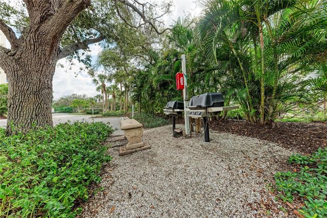 2120 HARBOURSIDE DRIVE 612, Longboat Key, FL 34228