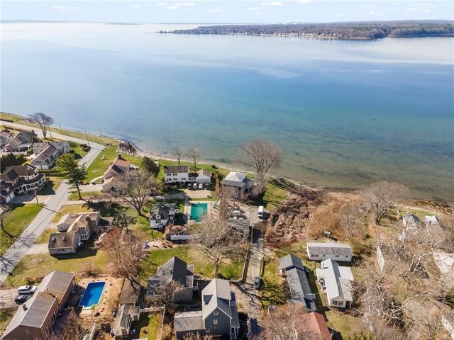 232 Sand Hill Cove Road 232 C, Narragansett, RI 02882