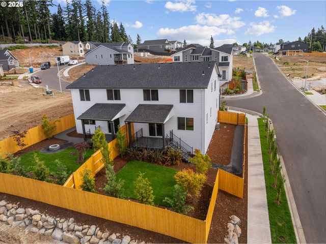 16028 Serres Farms Way, Oregon City, OR 97045