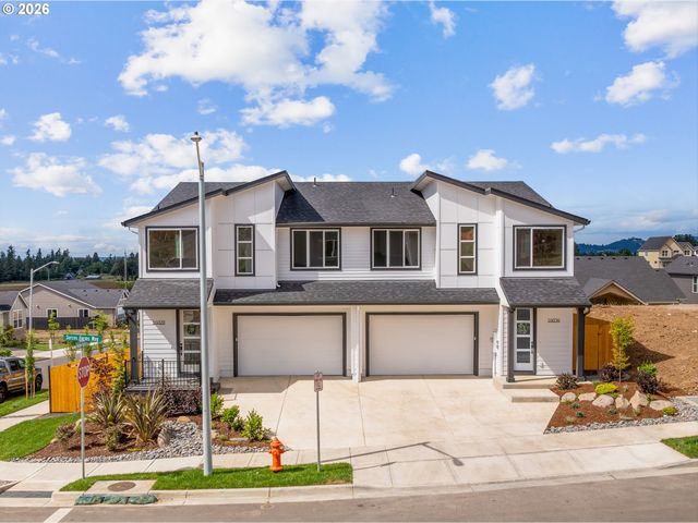 16028 Serres Farms Way, Oregon City, OR 97045
