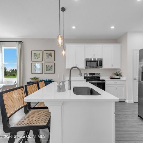 767 Castleford Avenue NE, Palm Bay, FL 32905