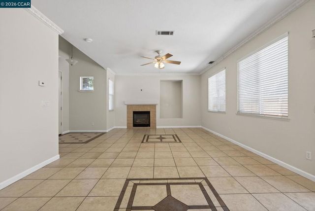 149 Maidenhair St, Pittsburg, CA 94565