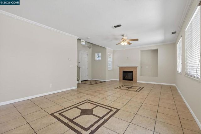 149 Maidenhair St, Pittsburg, CA 94565