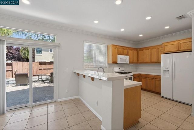 149 Maidenhair St, Pittsburg, CA 94565