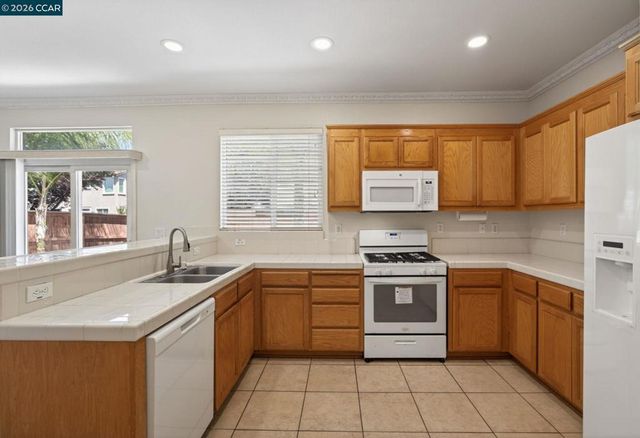 149 Maidenhair St, Pittsburg, CA 94565