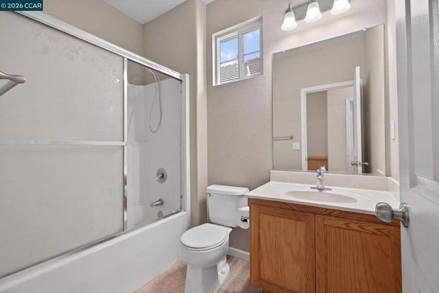 149 Maidenhair St, Pittsburg, CA 94565