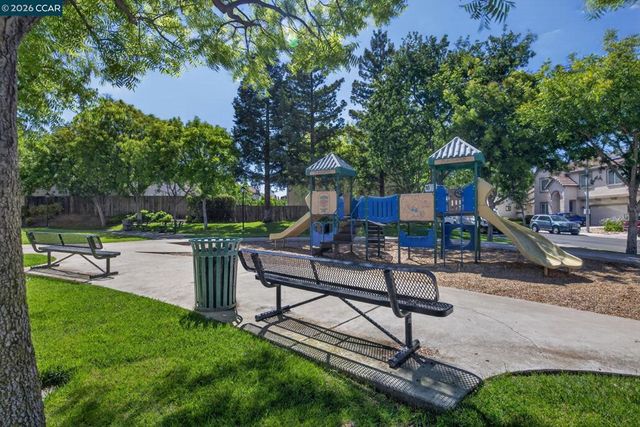 149 Maidenhair St, Pittsburg, CA 94565