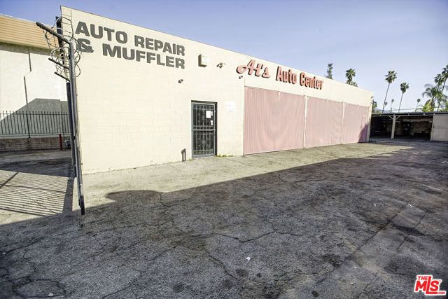 590 N Lake Avenue, Pasadena, CA 91101