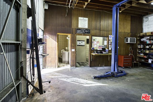 590 N Lake Avenue, Pasadena, CA 91101