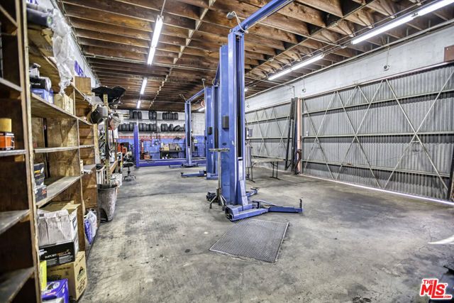 590 N Lake Avenue, Pasadena, CA 91101