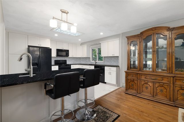 58 Rip Van Winkle Circle, Warwick, RI 02886