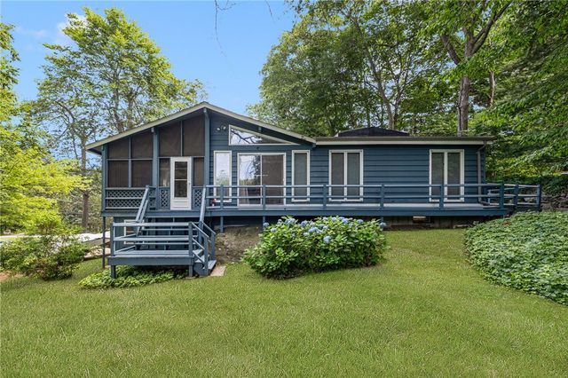 58 Rip Van Winkle Circle, Warwick, RI 02886
