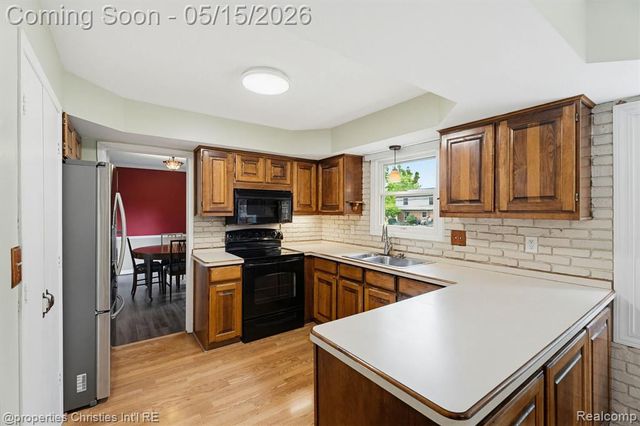 8648 Tamarack Drive, Shelby Twp, MI 48317