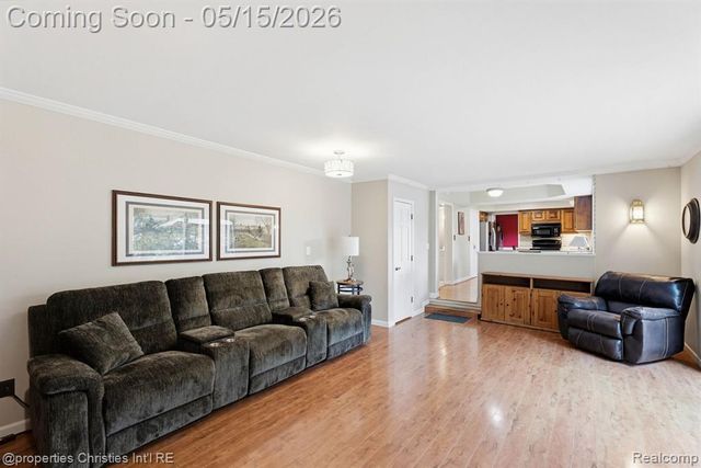 8648 Tamarack Drive, Shelby Twp, MI 48317