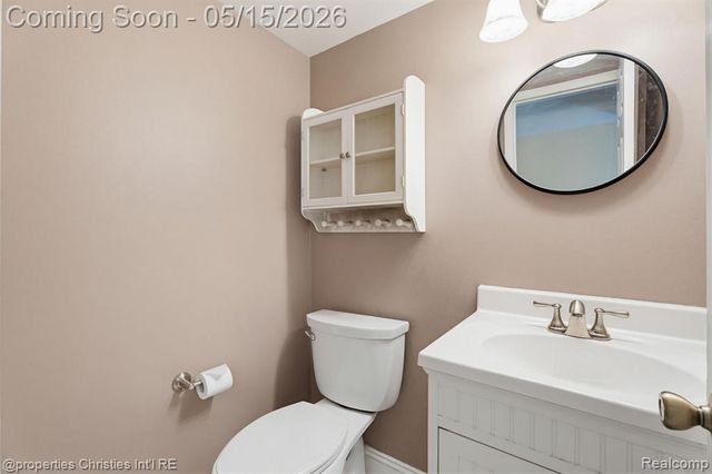 8648 Tamarack Drive, Shelby Twp, MI 48317