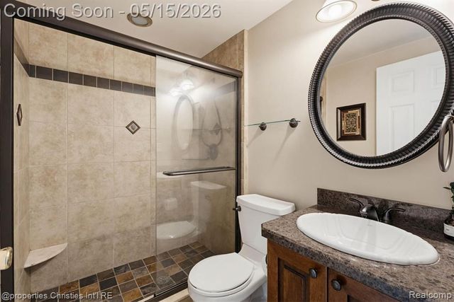 8648 Tamarack Drive, Shelby Twp, MI 48317