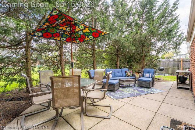 8648 Tamarack Drive, Shelby Twp, MI 48317