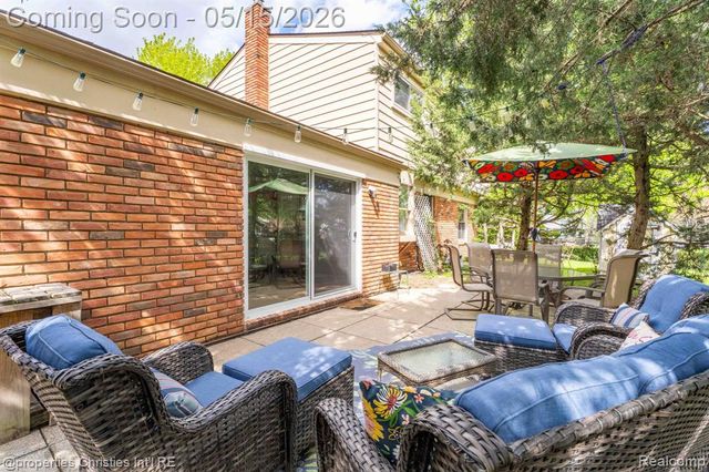 8648 Tamarack Drive, Shelby Twp, MI 48317