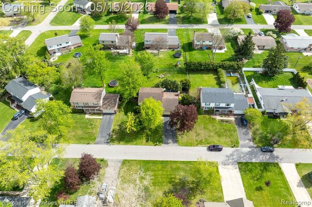 8648 Tamarack Drive, Shelby Twp, MI 48317