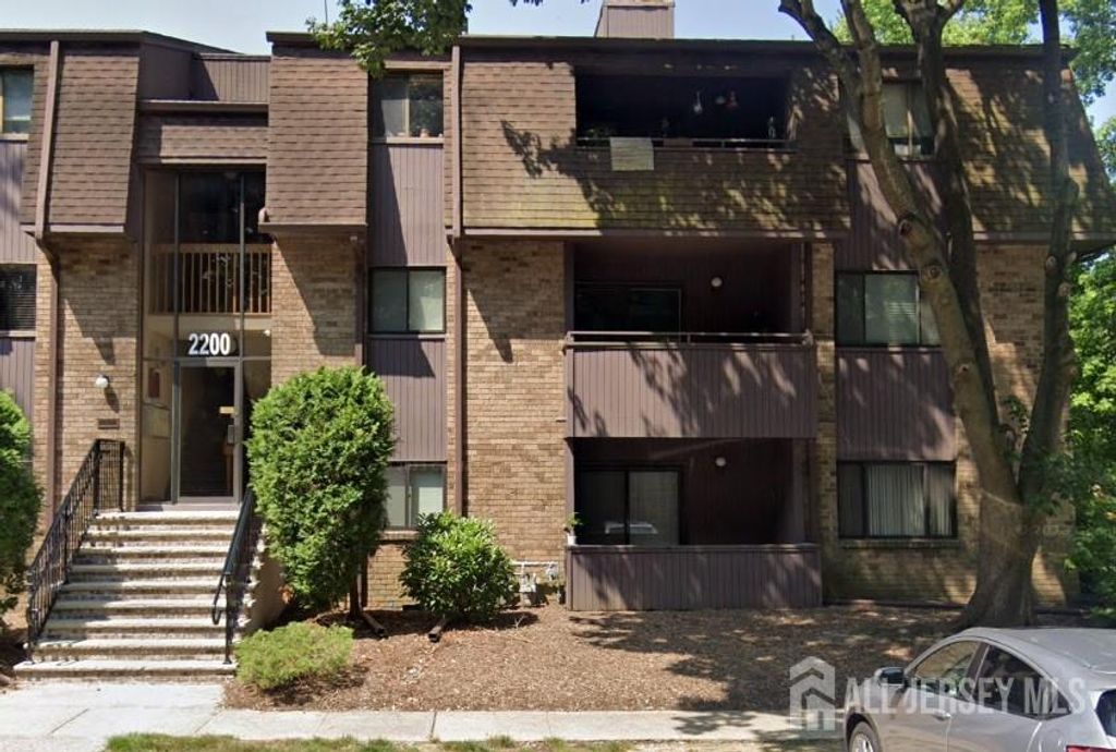 2231 Old Stone Mill Drive, East Windsor, NJ 08512
