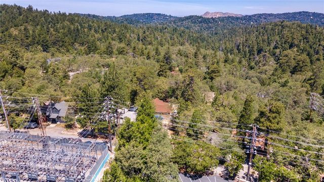 27601 Weirwood Drive, Lake Arrowhead, CA 92352