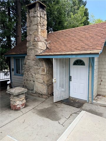 27601 Weirwood Drive, Lake Arrowhead, CA 92352
