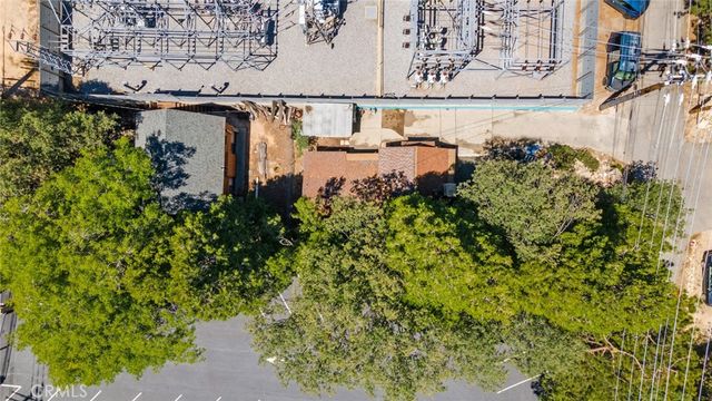 27601 Weirwood Drive, Lake Arrowhead, CA 92352
