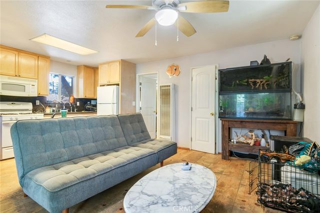 27601 Weirwood Drive, Lake Arrowhead, CA 92352