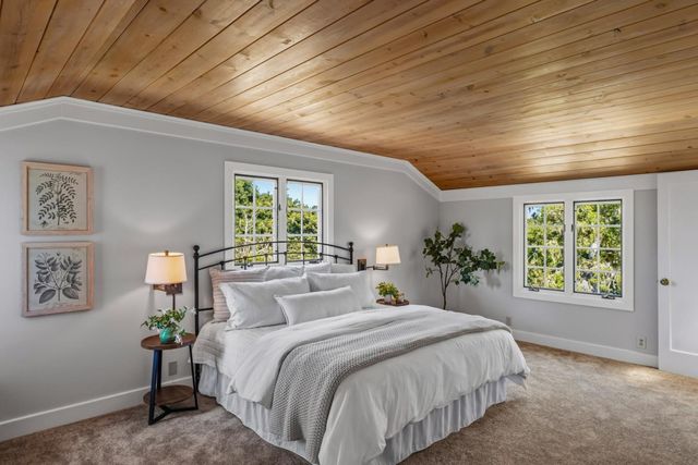 225 17 Mile Drive, Pacific Grove, CA 93950