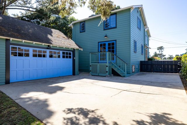 225 17 Mile Drive, Pacific Grove, CA 93950