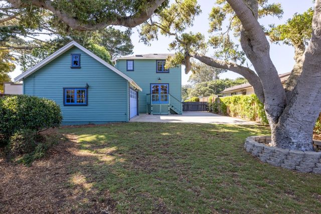 225 17 Mile Drive, Pacific Grove, CA 93950