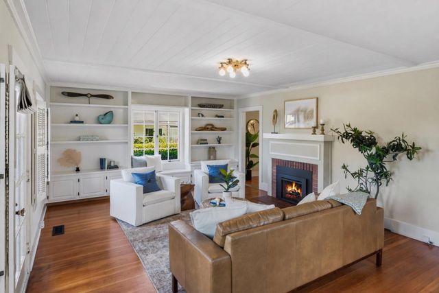 225 17 Mile Drive, Pacific Grove, CA 93950