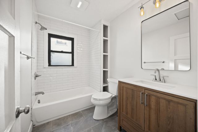 861 Meadow Lane, Lexington, KY 40505