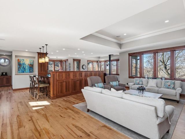 1912 Linner Woods Court, Wayzata, MN 55391