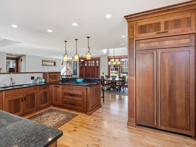 1912 Linner Woods Court, Wayzata, MN 55391