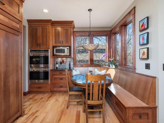 1912 Linner Woods Court, Wayzata, MN 55391