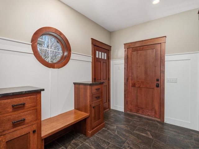 1912 Linner Woods Court, Wayzata, MN 55391