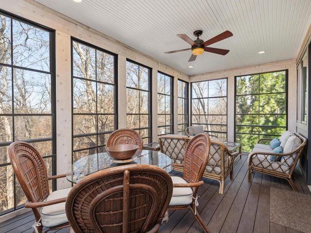 1912 Linner Woods Court, Wayzata, MN 55391