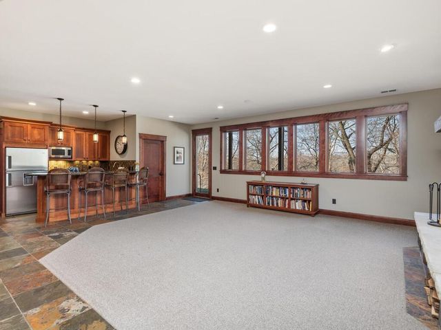 1912 Linner Woods Court, Wayzata, MN 55391