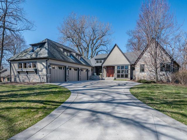 1912 Linner Woods Court, Wayzata, MN 55391
