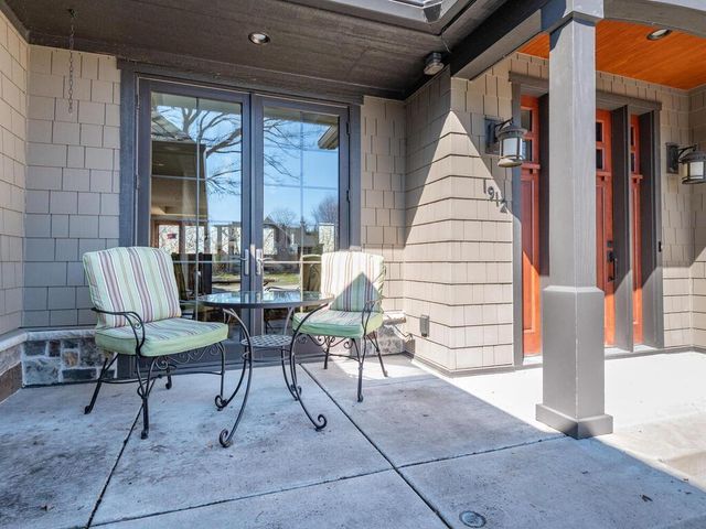 1912 Linner Woods Court, Wayzata, MN 55391